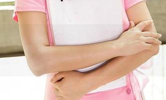 AISS爱丝(黄金版) – 最新的机械师作品来了，看索菲又怎能不点赞！