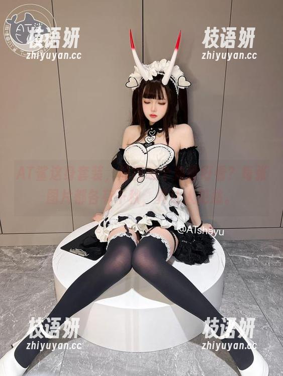 AT鲨这身套装，原图哪个角度好看？每张图片都各有千秋，真让人犯愁。