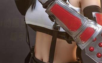 Azami的丽莎套图，分享这份难以言喻的吸引，真让人心痒痒。