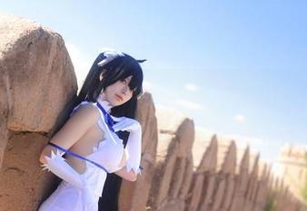 看完G44不会受伤的套装，忍不住想换个壁纸——家里墙太单调了！