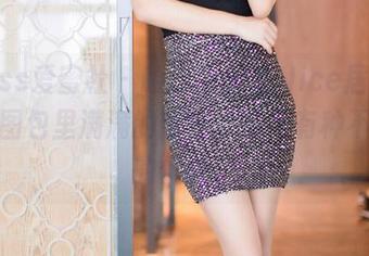 IMiss爱蜜社 – 哈，张思允Nice居家私拍，图包里满满的随性，却又有种不经意的优雅。