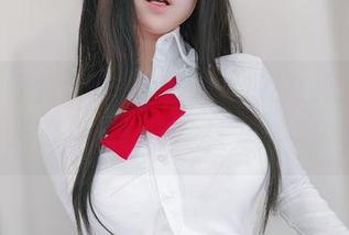 K酱的蕾丝全套，让我的审美直接上升到新高度，呃，能让我站着？