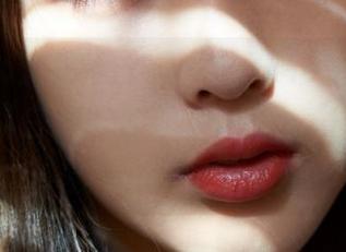 MiiTao蜜桃社 – 哟，陌子Mandy又来一波“纯白”作品啦，顺便下美图，让人羡慕的白光光！