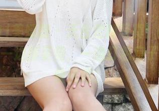 MyGirl美媛馆 – 天台定制写真：Cris_卓娅祺一边摆姿势，一边打包扇子给我发快递吗？