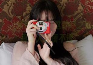 MyuA(뮤아)黑色美图：这种呼之欲出的气质真让人捉摸不透