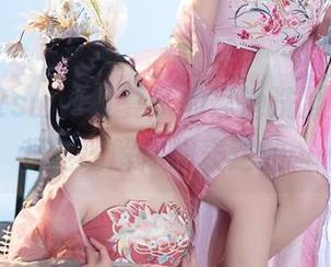 对于Natsuko夏夏子的瑶池洗凝脂cos，只能说：我能理解你想表达的……但是？