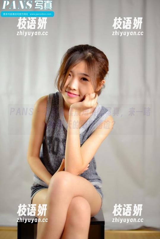 PANS - 有没有晨晨短裤的写真，来一睹她和夏天的闺蜜情谊？