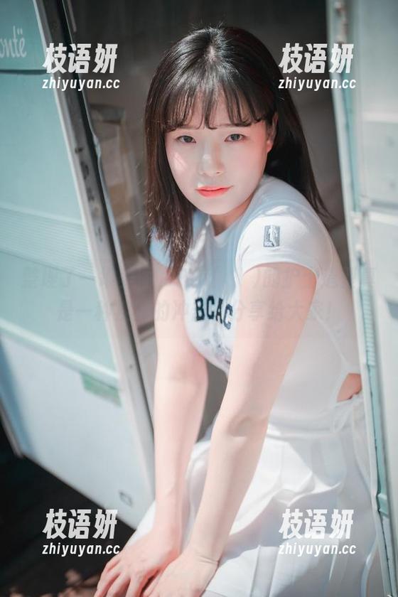 整理了一堆美图，Pia(피아)的护士造型真是一种视觉的冲击，分享给大家！