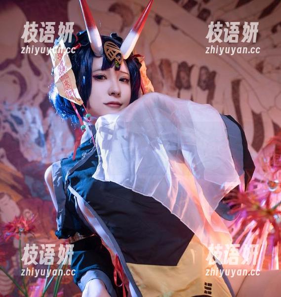 美图中的Quan冉有点饿，沐浴在葬送的芙莉莲气息中