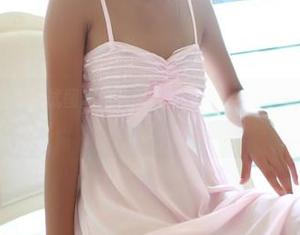 ROSI美足合集，试图用这些图片打动你，结果被这双足给迷住了