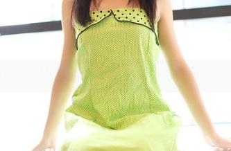 谁说校园只能是书本？ROSI最新图包来洗脑了。