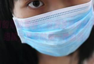 ROSI的黑边蕾丝，资源里藏着的不只是细腻，更多的是一种潇洒。