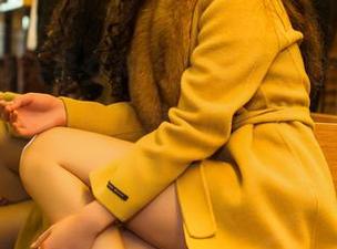 TouTiao头条女神 – 大家看看这个吊带，有种让人想边看边荒唐的感觉，周熙妍随意而然。