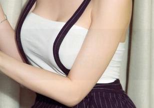 UGirls尤果网 – 资源归位！信悦儿黑丝套图，每一帧都在偷偷撒娇！