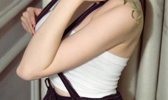 UGirls尤果网 – 温鈊怡在线圣诞，有点贼啊，快来看合集吧！