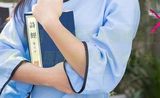 UGirls尤果网 – 突如其来的奶牛主题，赵伊彤的原图和图包意外上头