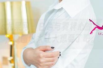 UGirls尤果网 – 白色与霓梓心的全套组合，原图也太让人想要了吧。