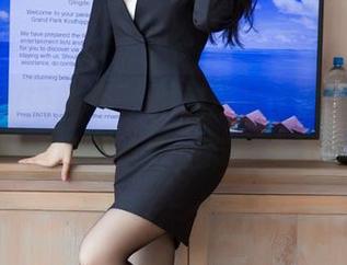 XIAOYU语画界 – 作品不过于暴露，杨晨晨Yome巧妙地给我们带来了泳衣福利。