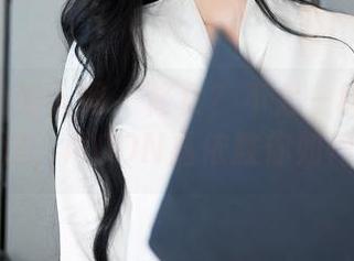 Xiuren秀人网 – 修女？不太一样的在线玩法，MOON嘉依教你如何看