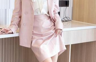 Xiuren秀人网 – Nono酱的泳衣合集，夏天的味道真让人怀念啊。