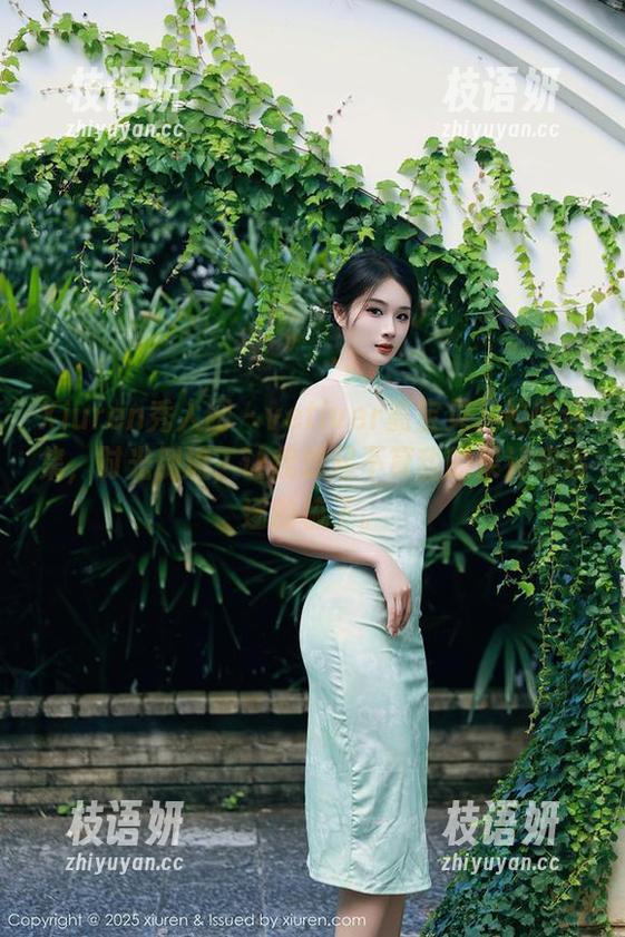 Xiuren秀人网 - vetiver嘉宝贝儿校服合集，时光倒流，让我想起不算甜的果汁和追逐的梳子。