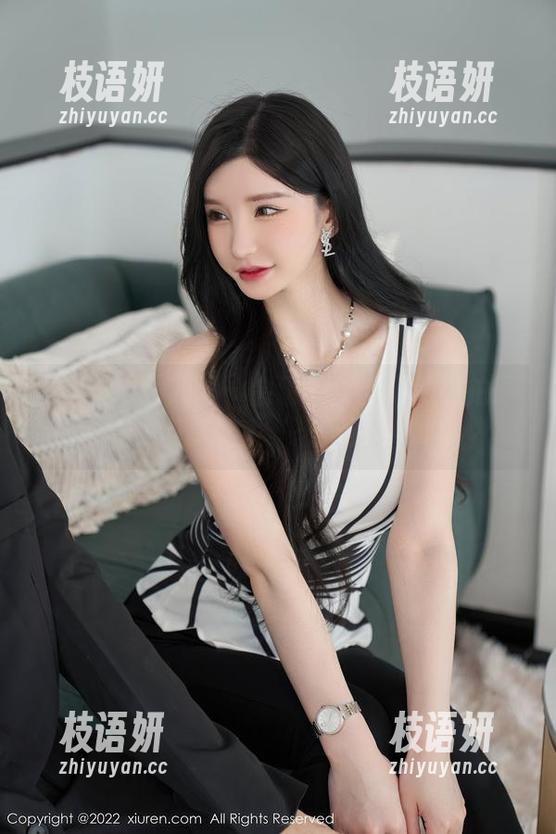 Xiuren秀人网 - 会飞的小虎牙的自拍原图真让人‘想不到’