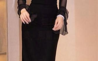 Xiuren秀人网 – 短裙循环播放，吴怡怡福利图集，刷新你的美丽标准