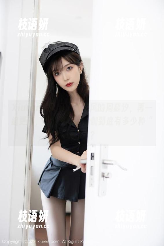 Xiuren秀人网 - 西洋风的周慕汐，再一组更新，不知道她的瑜伽到底有多少种“玩法”？