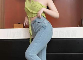 Xiuren秀人网 – 美图啊美图，大琪琪Emily给你加一些黑白的调调