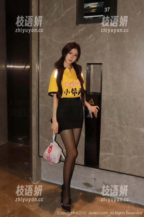 Xiuren秀人网 - 这组小薯条nienie短裙美图让人大呼过瘾，衣柜快藏不住了呀！