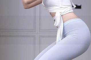 Xiuren秀人网 – 免费的原图来临，悠悠YOYO的日常时光禁不住挑逗。