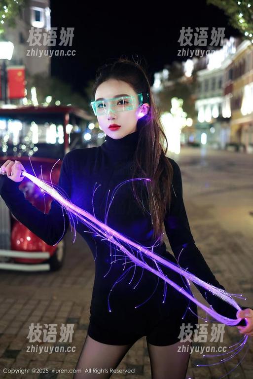 Xiuren秀人网 - 翻翻李七喜的牛仔裤图库，随便一条都能把平凡的日子拔高成不一样的风景！