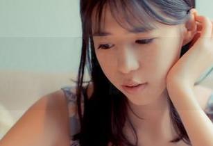 Xiuren秀人网 – 作品集合：李可儿与眼镜的神秘互动，你也想试试吗？