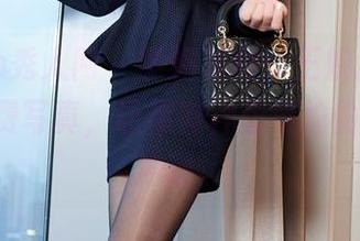 Xiuren秀人网 – 学姐时刻：王婉悠Queen的免费写真，让你有种想要偷偷收藏的冲动。