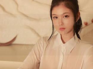 Xiuren秀人网 – 看完王梓童Doirs的原图，我只想说：丝袜也能这么有趣，图册太好玩了吧？！