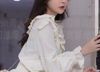 Xiuren秀人网 – 田依依的瑜伽图片合集：你见过用一个柔软度打败阳光的女人吗？