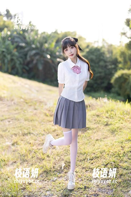 Xiuren秀人网 - 盼盼玉奴的美脚合集：走路带风的秘密？