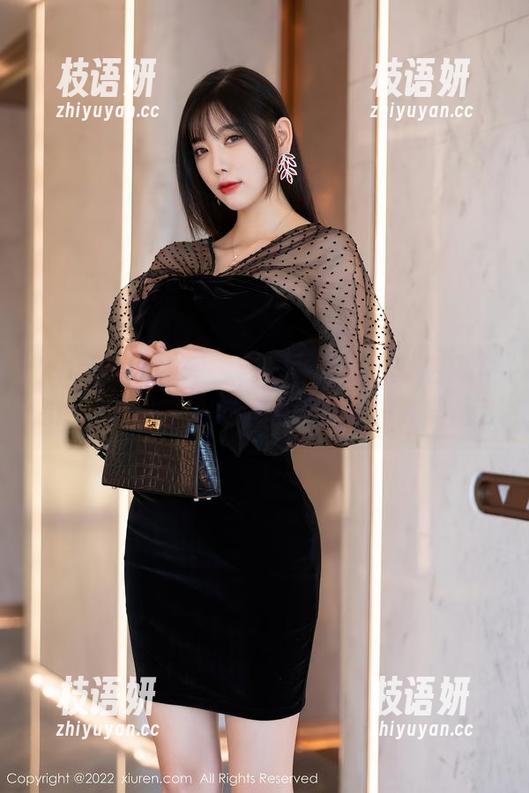 Xiuren秀人网 - 萌白酱出没，鲜艳又高清的JK照片，脑海里顿时扬起一阵微风。