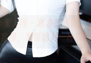 Xiuren秀人网 – 跟着韩姗姗，看她的女友套图，爱情的另一种解读。