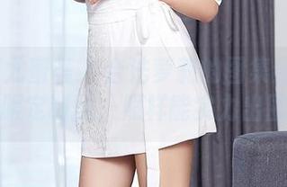 YouMi尤蜜荟 – 合法萝莉的图集分享：水手服定制版，照样能实力出圈！