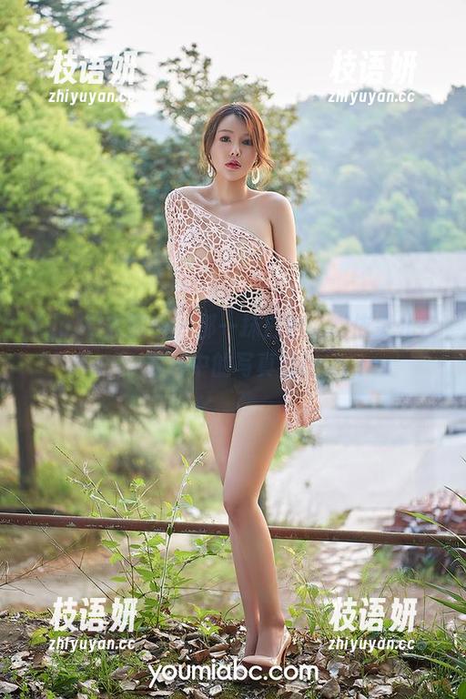 YouMi尤蜜荟 - 那一抹白色，娜依灵儿在婚纱中的写真壁纸