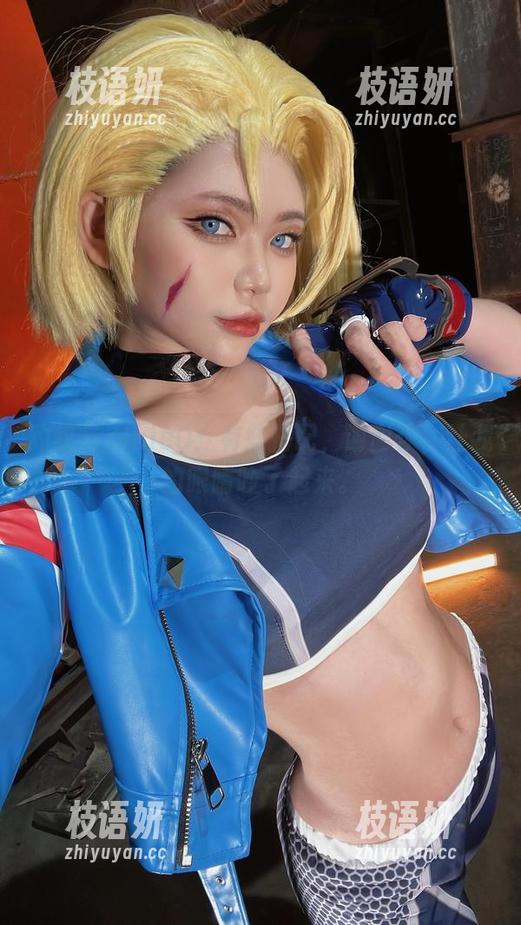 豹纹与ZinieQ：有些搭配，谢谢你，让我的眼睛吵了起来。