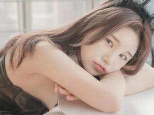 扎心了，Zzyuri浴室的高清图集，水流太诱人了吧！