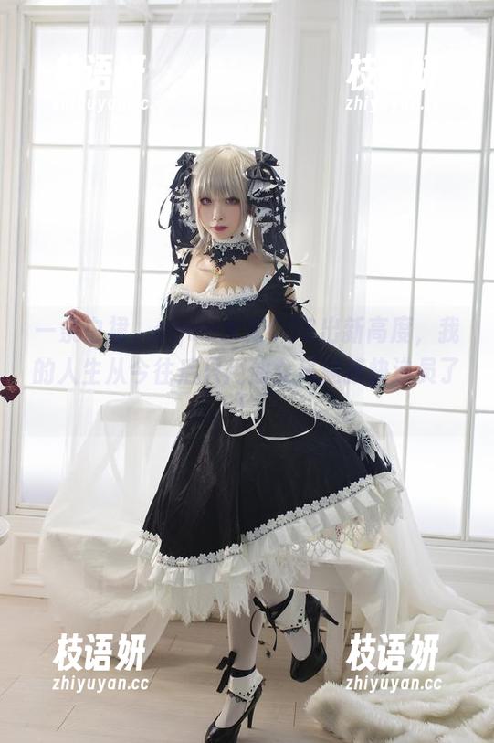 一条白裙，aqua水淼COS出新高度，我的人生从今往后只用仙女风迎接快递员了！