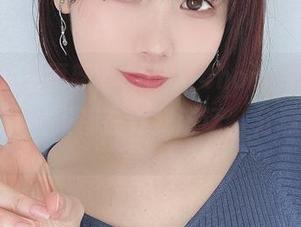 けん研又来更新啦，C104honeyDL写真集里的每一张都在对我讲话，分享给你们。