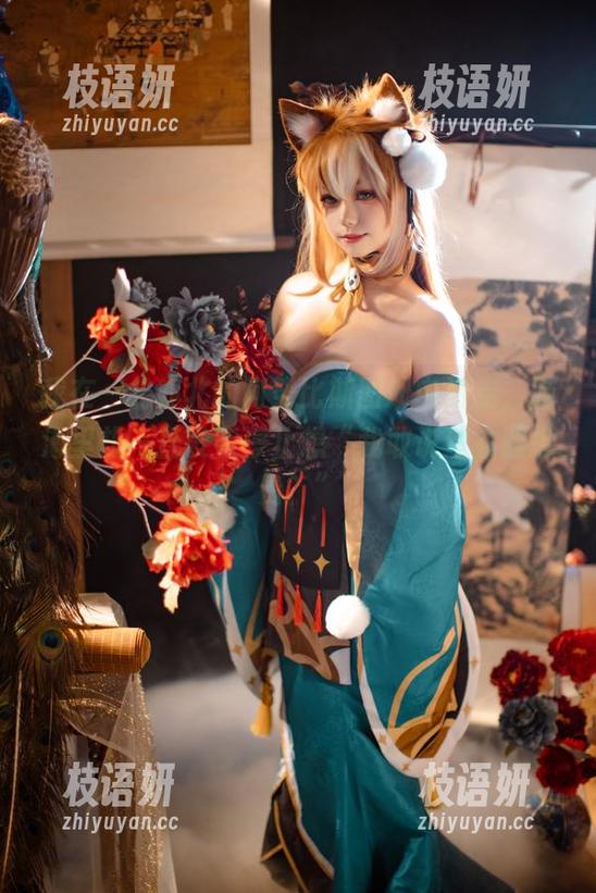 我在一北亦北的阿努比斯图册中游走，脑海里却一直没有停止想“我敢说这衣服挺贵？”