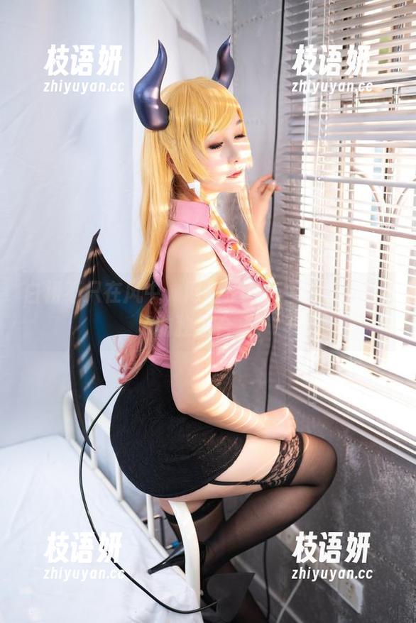 白裙不只在风中，网盘里更有三刀刀miido的独家合集！