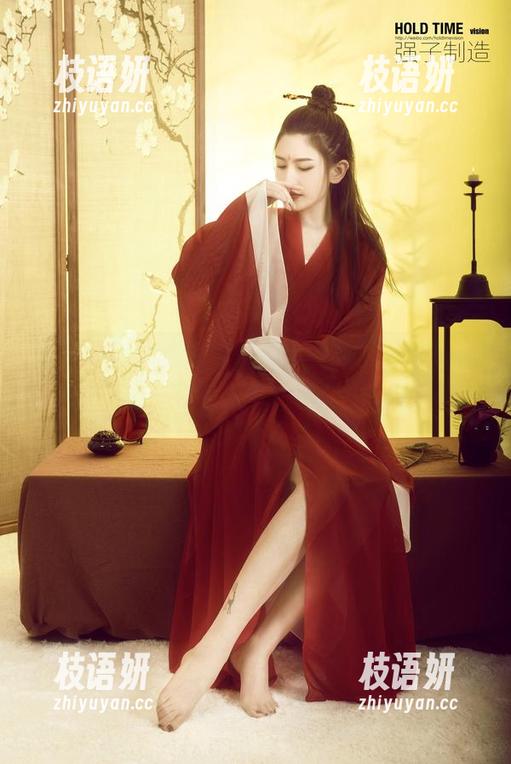 丽柜 - 不只是工作，琪琪女高管的原图私拍，黑暗料理也不会少！