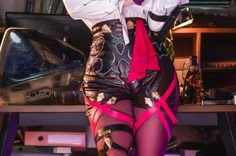 九言黑丝：原图里，似乎有种微妙的东西等着被发现！