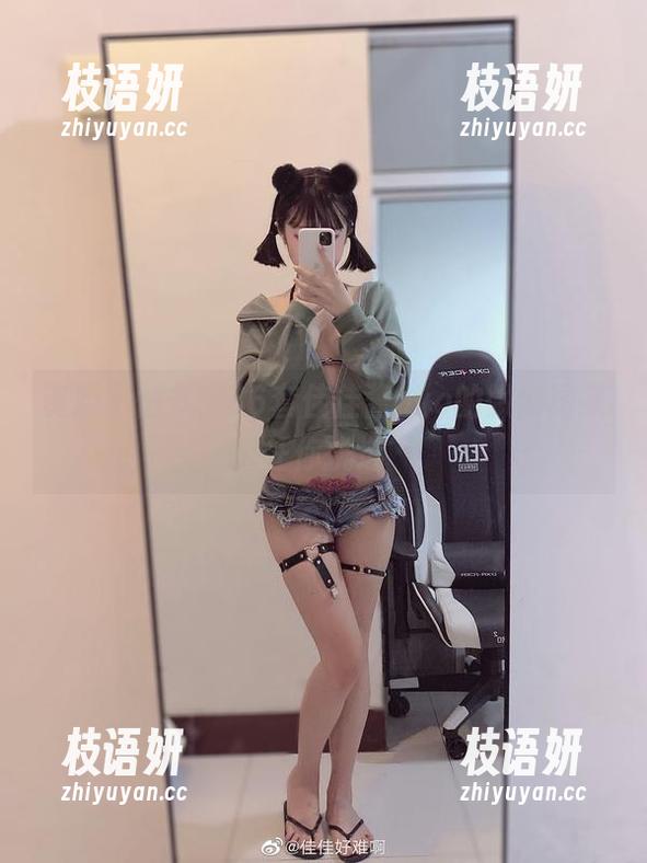 资源不怕多，36套佳佳酱ovo的微博图集任你挑选